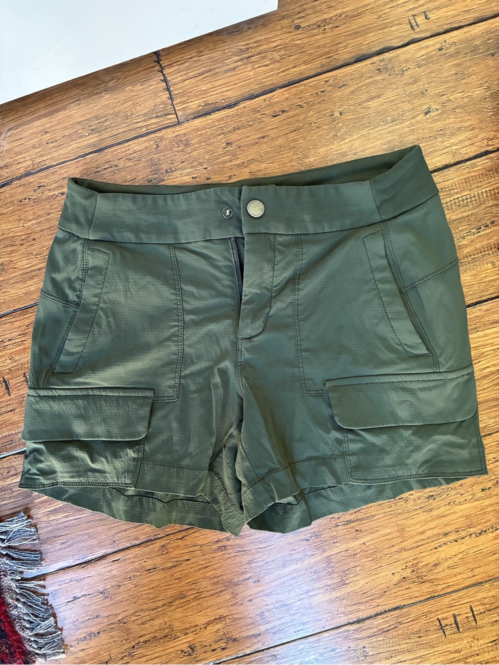 Athleta Olive Green Cargo Shorts Size 2